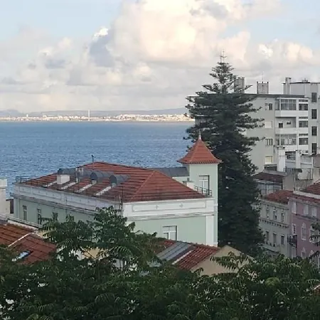 Sunny Double In A Shared Close To Downtown Homestay szállás